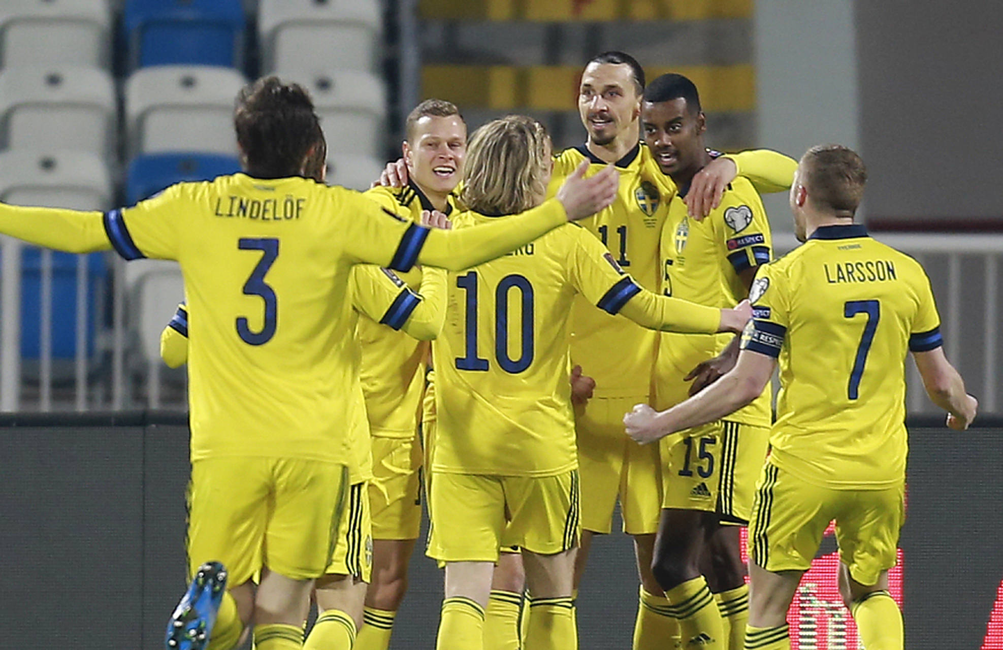 关于瑞典队主场大胜斯洛伐克，发挥出色稳居榜首的信息