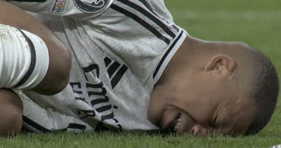 皇家马德里主场失利,球迷怀疑主帅战术(皇家马德里队主场) 皇家马德里主场失利,球迷怀疑主帅战术(皇家马德里队主场)