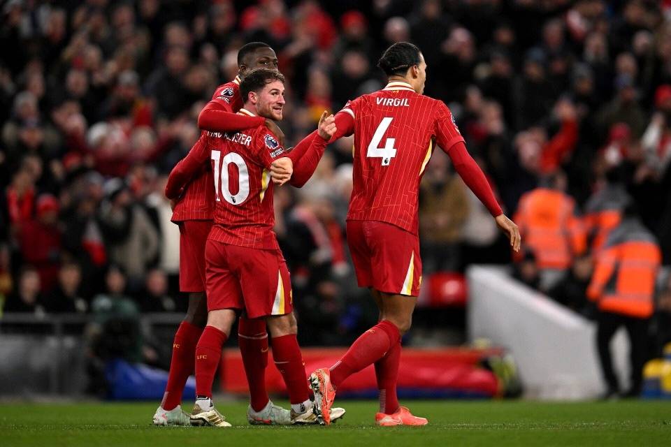 包含轻松取胜！对手实力不济，球队轻松获胜，士气高涨！的词条