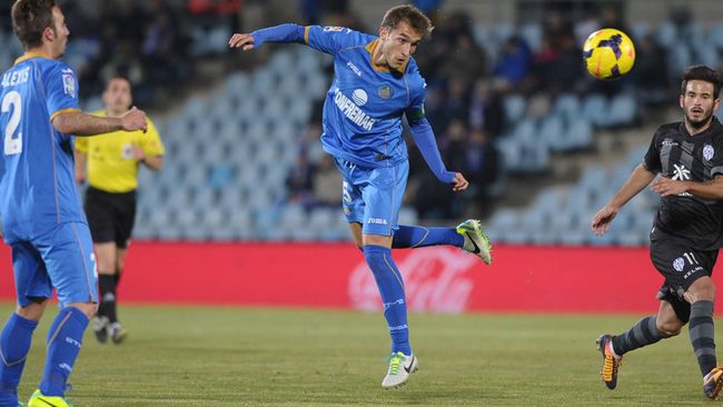 包含帕德博恩在主场被逼平，取得平局无增益的词条